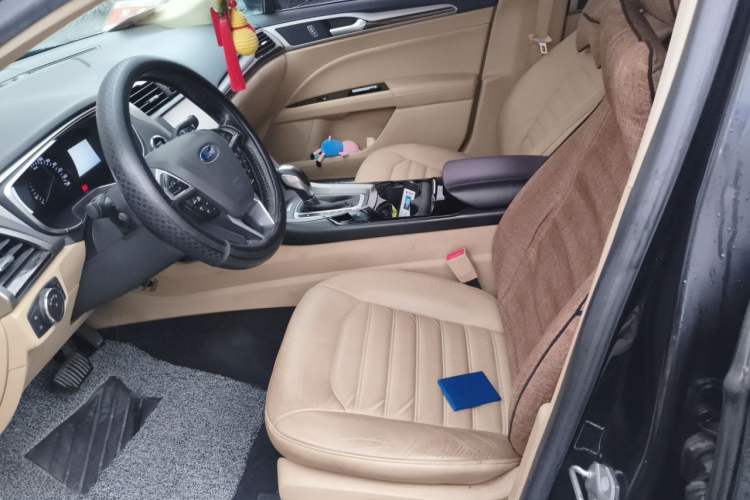 Used Ford Mondeo 2013 2.0L GTDi 200 Luxury Model Left Front Seat