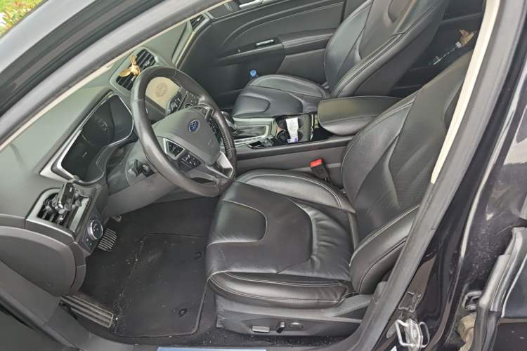 Used Ford Mondeo 2013 2.0L GTDi240 Luxury Sport Model Left Front Seat