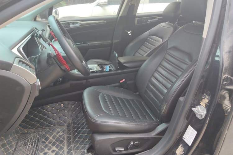 Used Ford Mondeo 2013 2.0L GTDi 200 Fashion Edition Left Front Seat