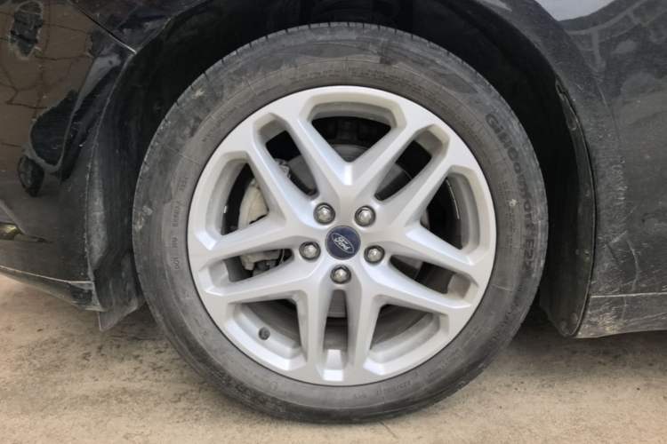 Used Ford Mondeo 2013 1.5L GTDi180 Fashion Edition Left Front Wheel Hub