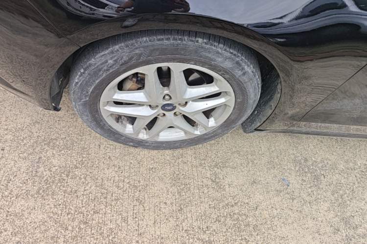 Used Ford Mondeo 2013 1.5L GTDi180 Fashion Edition Left Front Wheel Hub