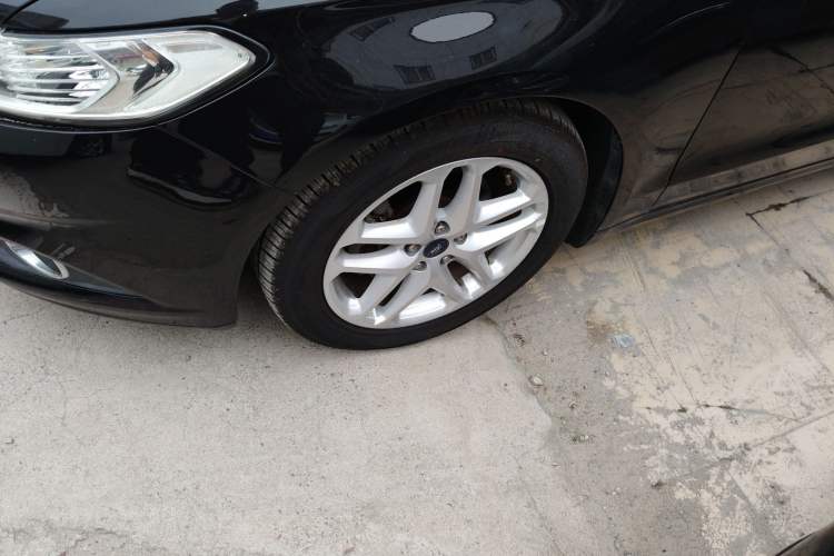 Used Ford Mondeo 2013 1.5L GTDi180 Fashion Edition Left Front Wheel Hub