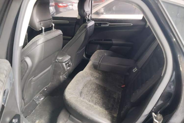 Used Ford Mondeo 2013 2.0L GTDi 200 Fashion Edition Left Rear Seat