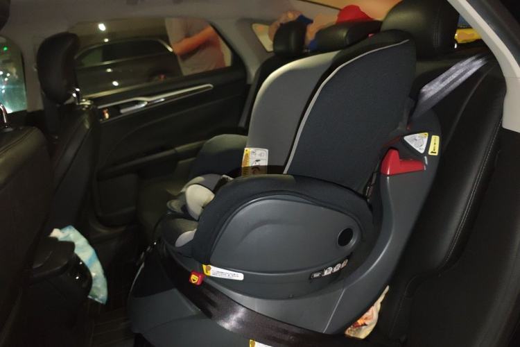 Used Ford Mondeo 2013 2.0L GTDi 200 Fashion Edition Left Rear Seat