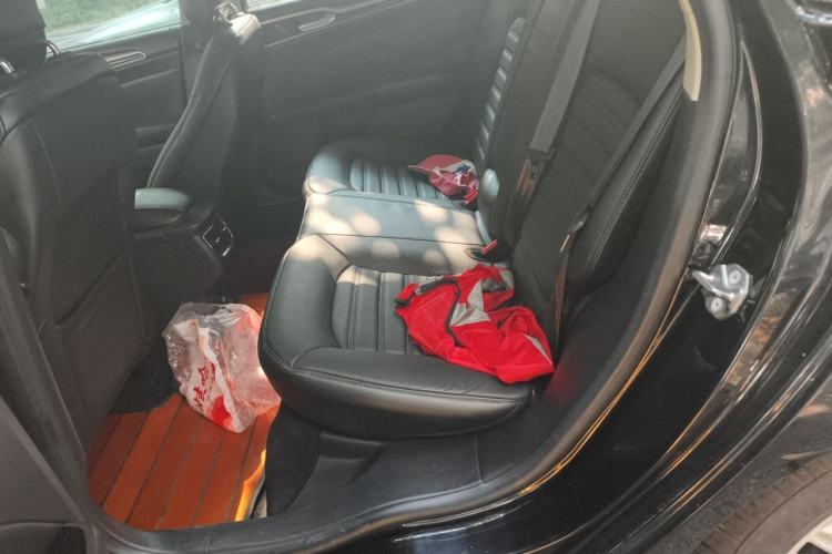 Used Ford Mondeo 2013 2.0L GTDi 200 Fashion Edition Left Rear Seat