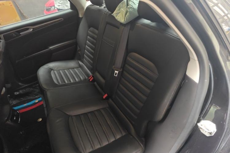 Used Ford Mondeo 2013 2.0L GTDi 200 Fashion Edition Left Rear Seat