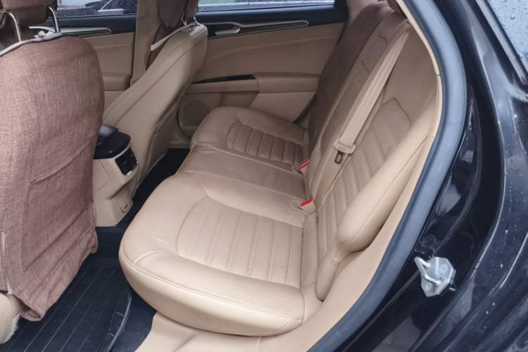 Used Ford Mondeo 2013 2.0L GTDi 200 Luxury Model Left Rear Seat
