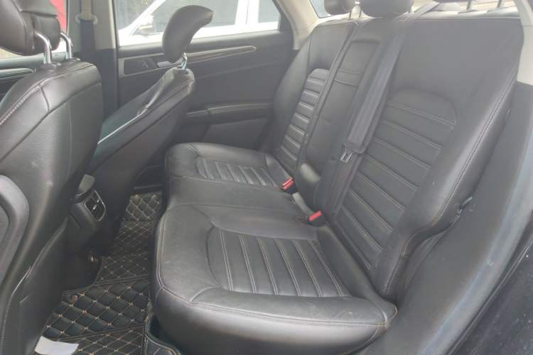 Used Ford Mondeo 2013 2.0L GTDi 200 Fashion Edition Left Rear Seat