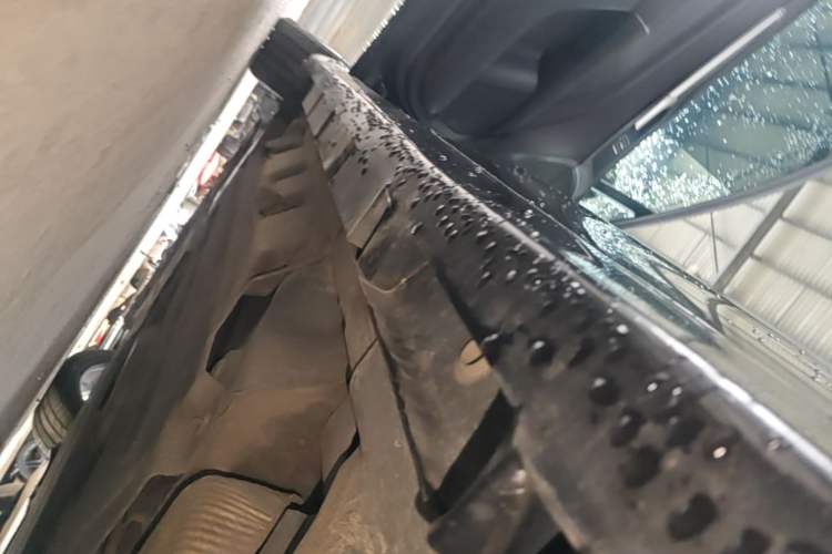 Used Ford Mondeo 2013 2.0L GTDi240 Luxury Sport Model Left Side Sill