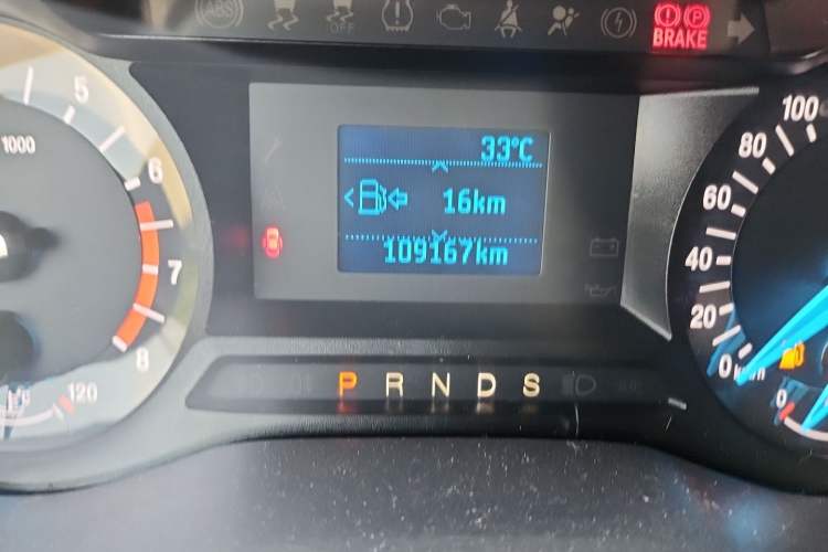 Used Ford Mondeo 2013 1.5L GTDi180 Comfort Model Odometer Close Up