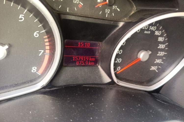 Used Ford Mondeo 2013 2.3L Fashion Edition Odometer Close Up