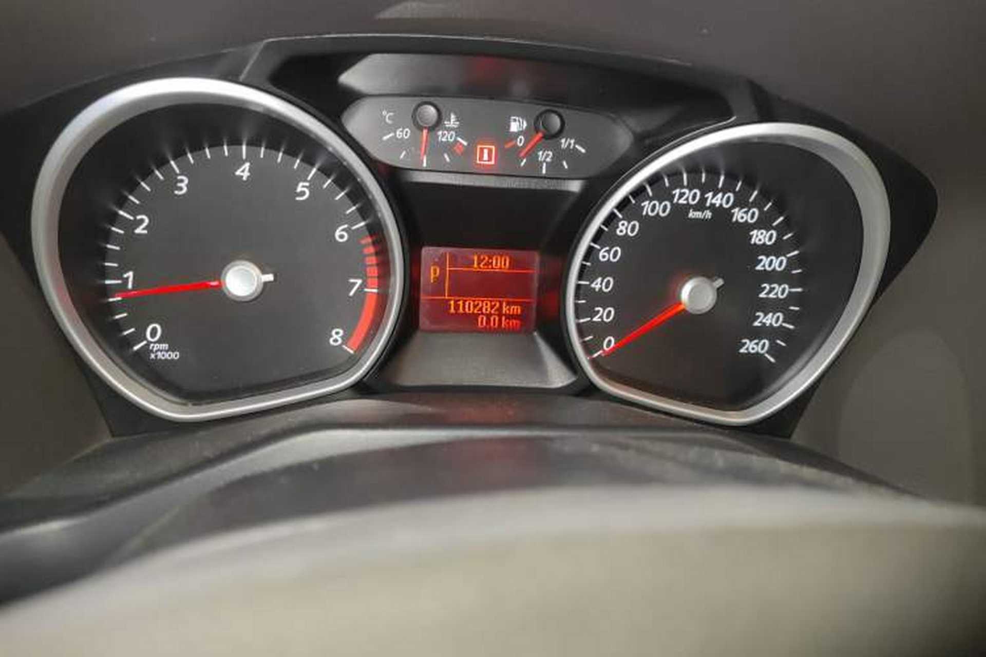 Used Ford Mondeo 2013 2.3L Fashion Edition Odometer Close Up