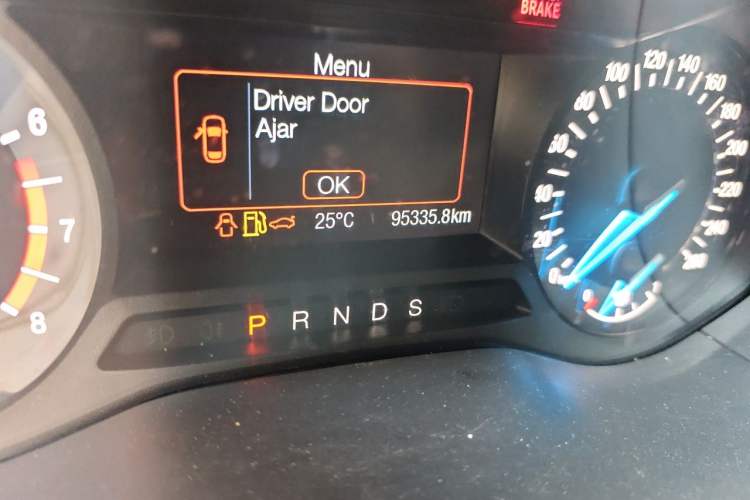 Used Ford Mondeo 2013 1.5L GTDi180 Fashion Edition Odometer Close Up