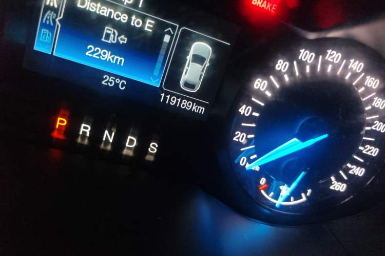 Used Ford Mondeo 2013 1.5L GTDi180 Fashion Edition Odometer Close Up