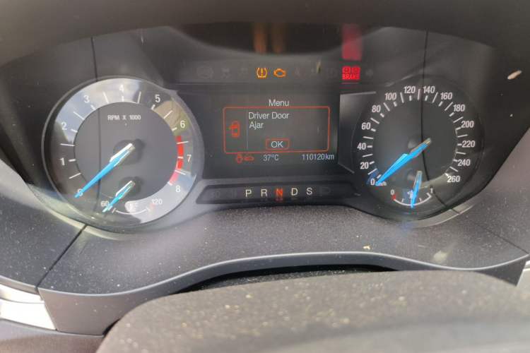 Used Ford Mondeo 2013 1.5L GTDi180 Fashion Edition Odometer Close Up