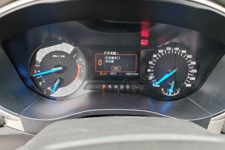 Used Ford Mondeo 2013 1.5L GTDi180 Fashion Edition Odometer Close Up