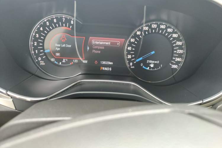Used Ford Mondeo 2013 2.0L GTDi240 Flagship Edition Odometer Close Up