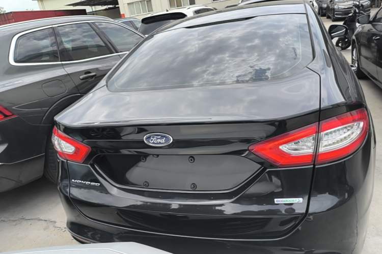 Used Ford Mondeo 2013 2.0L GTDi 200 Luxury Model Rear
