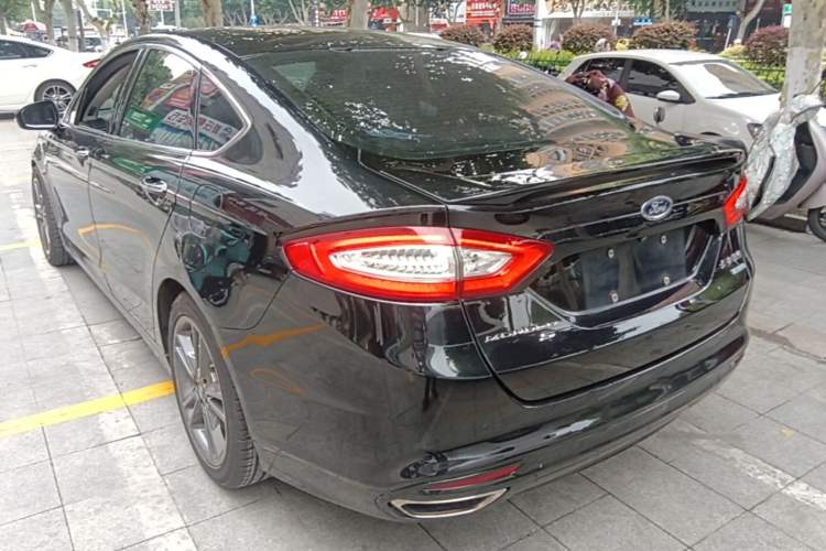 Used Ford Mondeo 2013 2.0L GTDi240 Luxury Sport Model Rear Left 45 Deg