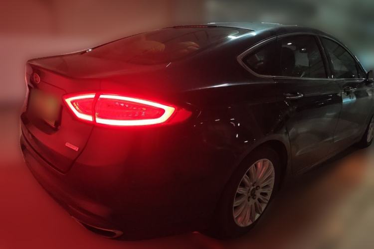 Used Ford Mondeo 2013 2.0L GTDi 200 Fashion Edition Rear Right 45 Deg