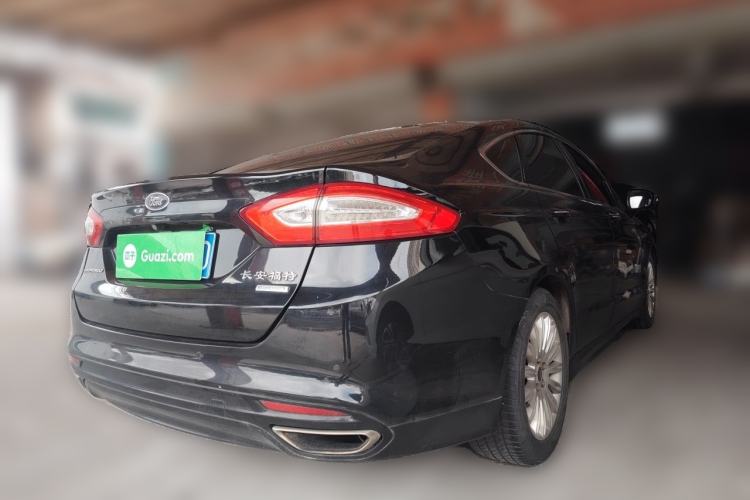 Used Ford Mondeo 2013 2.0L GTDi 200 Luxury Model Rear Right 45 Deg