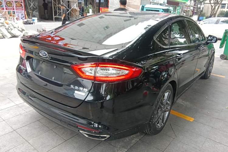 Used Ford Mondeo 2013 2.0L GTDi240 Luxury Sport Model Rear Right 45 Deg