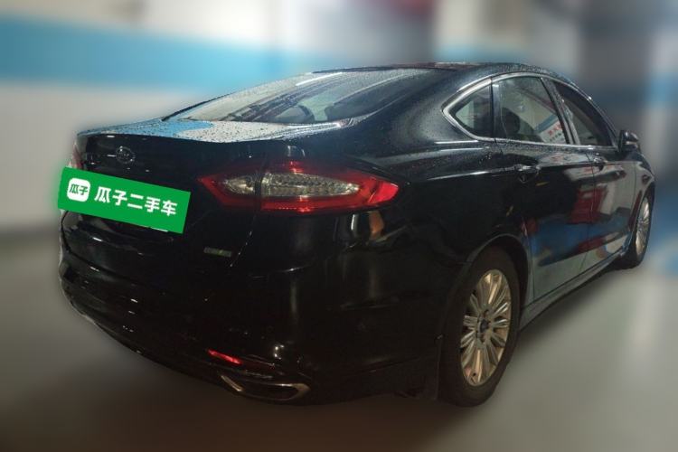 Used Ford Mondeo 2013 2.0L GTDi 200 Luxury Model Rear Right 45 Deg