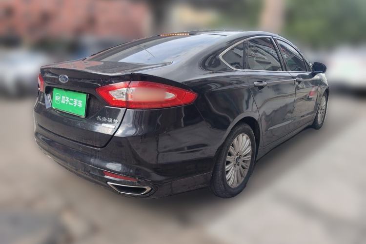 Used Ford Mondeo 2013 2.0L GTDi 200 Luxury Model Rear Right 45 Deg