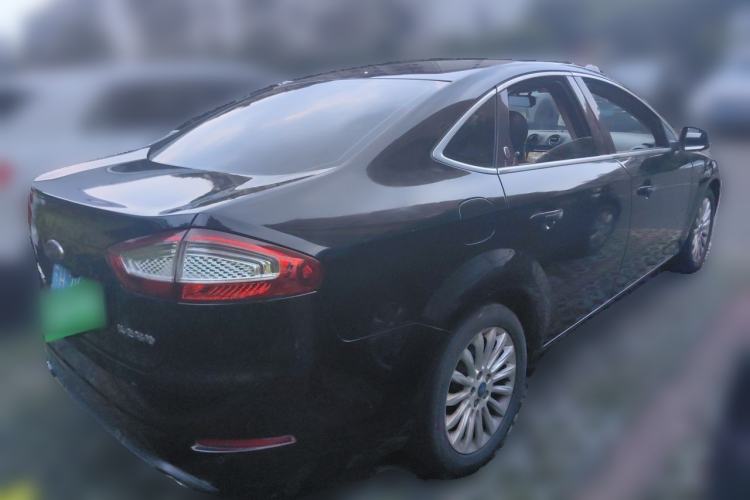 Used Ford Mondeo 2013 2.0L GTDi 200 Luxury Model Rear Right 45 Deg