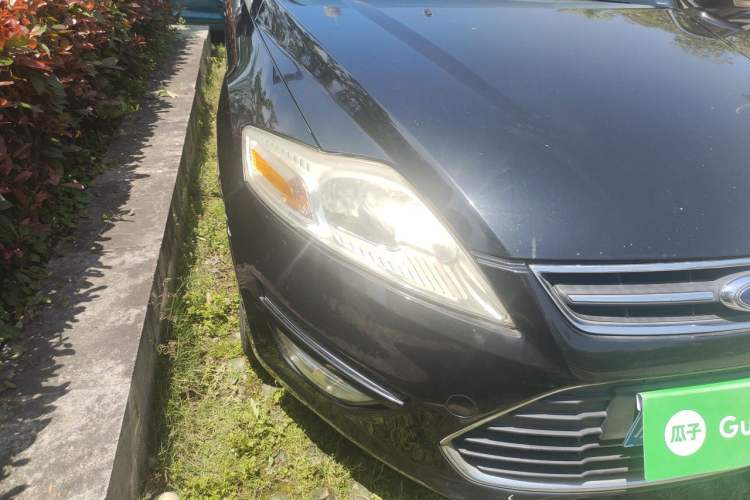 Used Ford Mondeo 2013 2.3L Fashion Edition Right Front Headlight