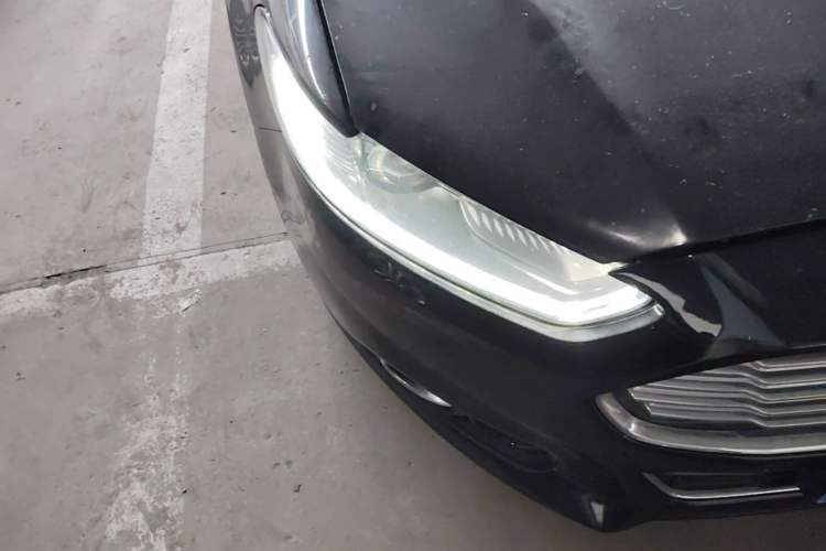 Used Ford Mondeo 2013 2.0L GTDi 200 Fashion Edition Right Front Headlight