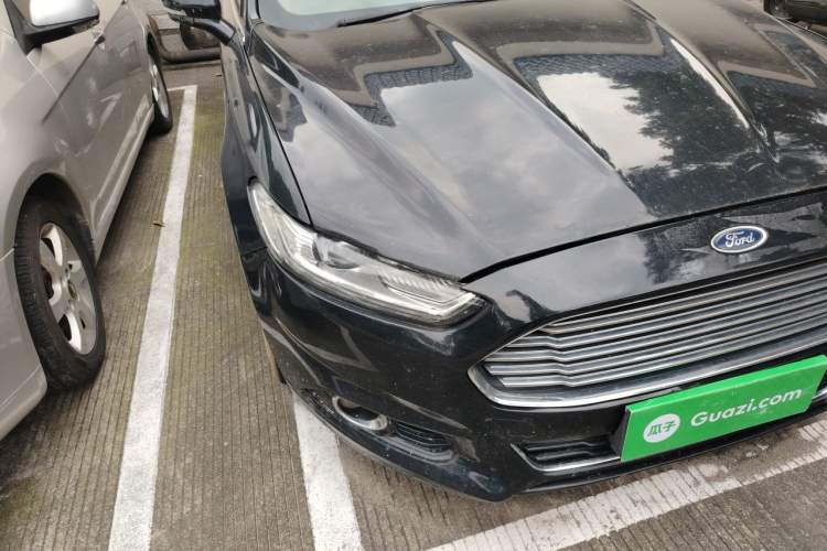 Used Ford Mondeo 2013 2.0L GTDi 200 Luxury Model Right Front Headlight