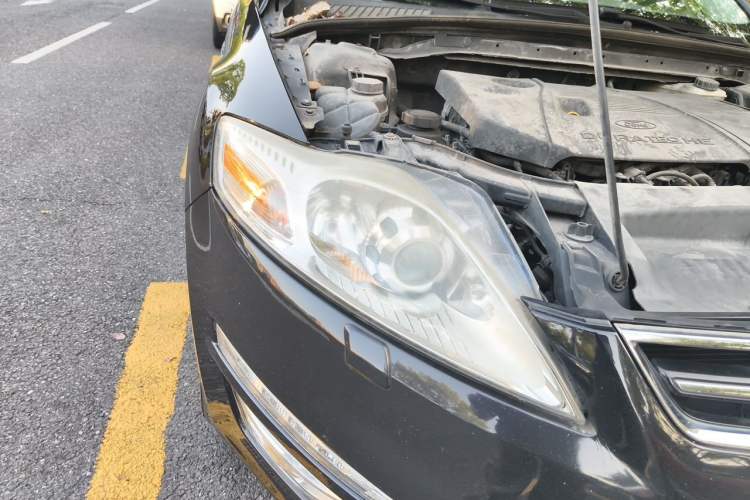 Used Ford Mondeo 2013 2.3L Luxury Model Right Front Headlight