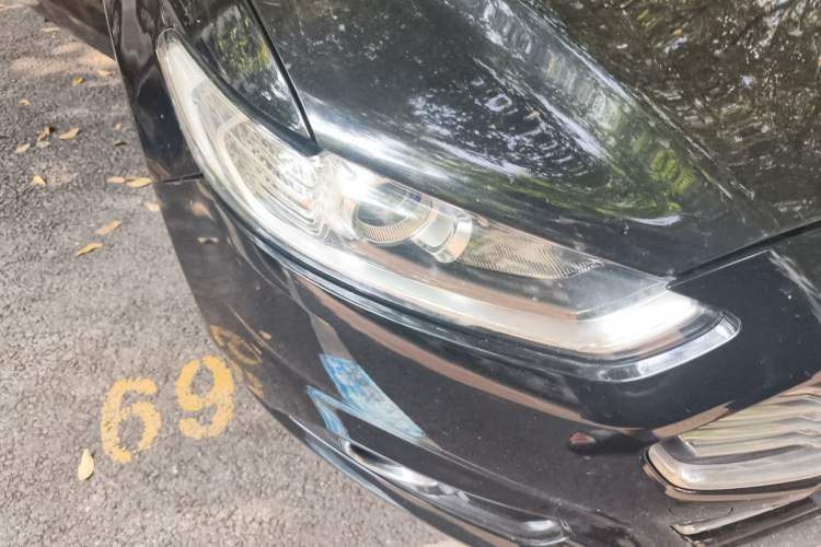 Used Ford Mondeo 2013 2.0L GTDi 200 Fashion Edition Right Front Headlight