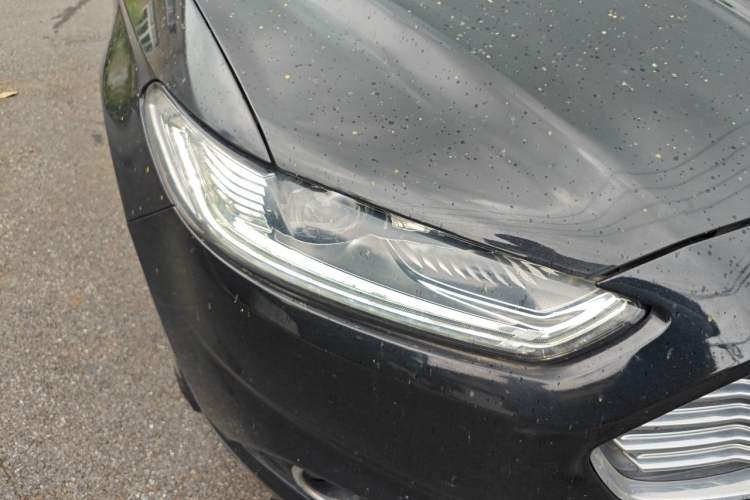 Used Ford Mondeo 2013 2.0L GTDi240 Luxury Sport Model Right Front Headlight