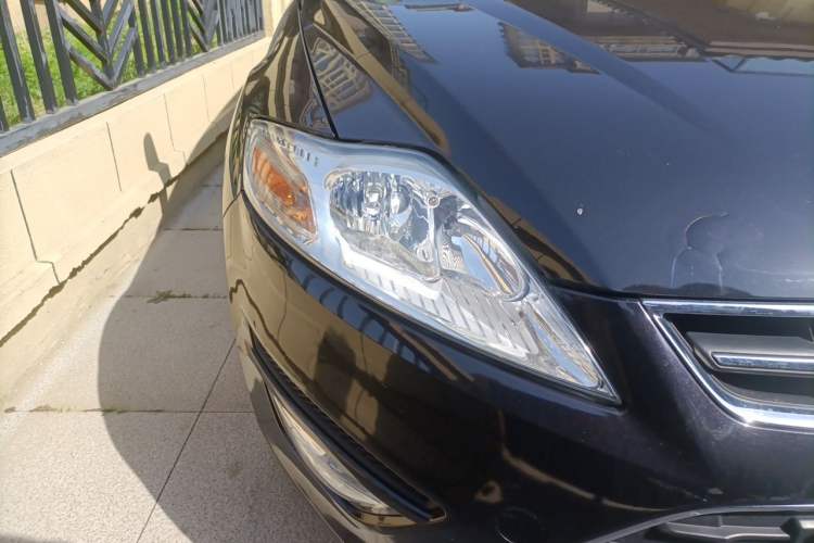 Used Ford Mondeo 2013 2.3L Fashion Edition Right Front Headlight