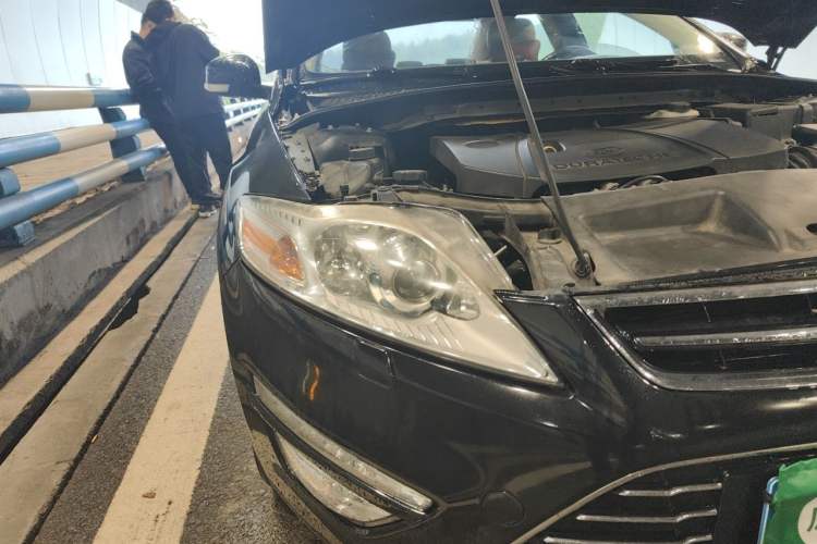 Used Ford Mondeo 2013 2.3L Luxury Model Right Front Headlight