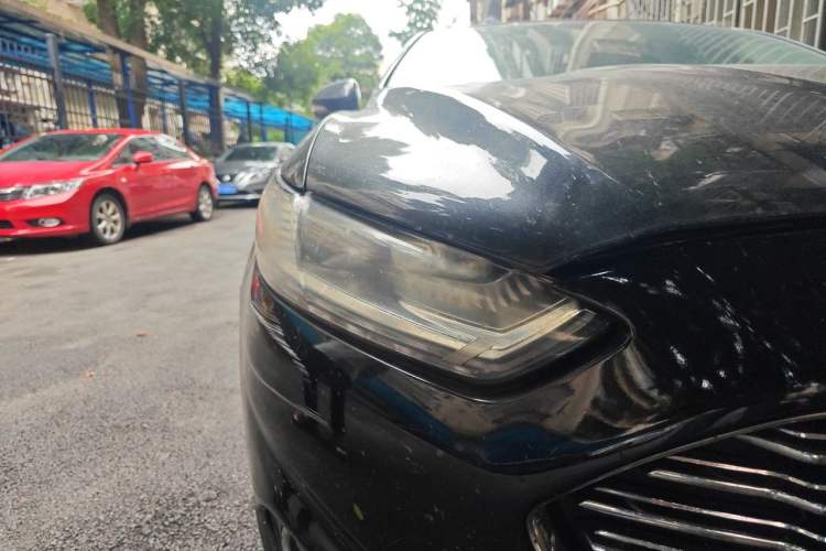 Used Ford Mondeo 2013 2.0L GTDi 200 Fashion Edition Right Front Headlight