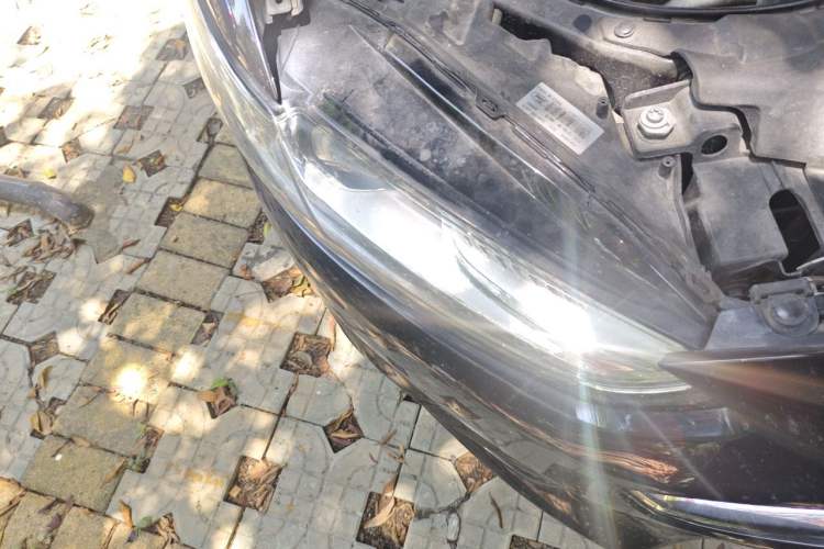 Used Ford Mondeo 2013 2.0L GTDi 200 Luxury Model Right Front Headlight