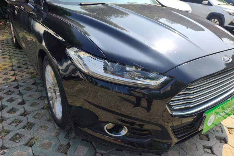 Used Ford Mondeo 2013 2.0L GTDi 200 Luxury Model Right Front Headlight