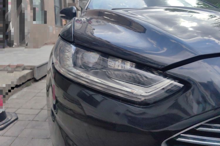 Used Ford Mondeo 2013 2.0L GTDi 200 Luxury Model Right Front Headlight