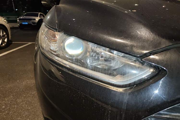 Used Ford Mondeo 2013 1.5L GTDi180 Fashion Edition Right Front Headlight