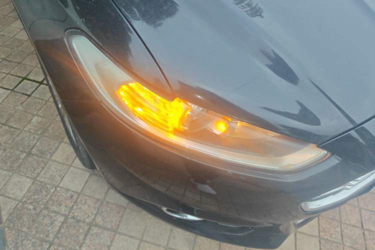 Used Ford Mondeo 2013 2.0L GTDi 200 Fashion Edition Right Front Headlight