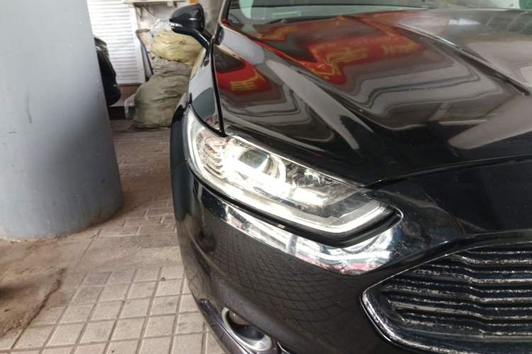 Used Ford Mondeo 2013 2.0L GTDi 200 Fashion Edition Right Front Headlight