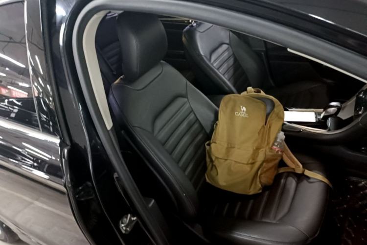 Used Ford Mondeo 2013 2.0L GTDi 200 Fashion Edition Right Front Seat