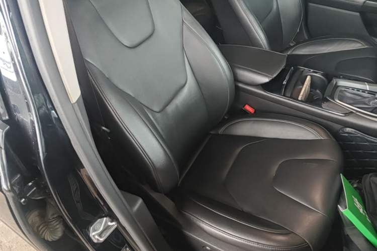 Used Ford Mondeo 2013 2.0L GTDi240 Luxury Sport Model Right Front Seat