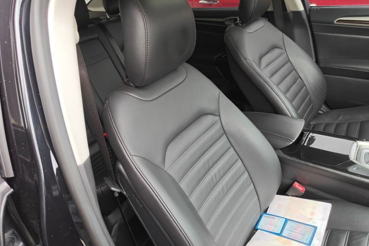 Used Ford Mondeo 2013 2.0L GTDi 200 Fashion Edition Right Front Seat