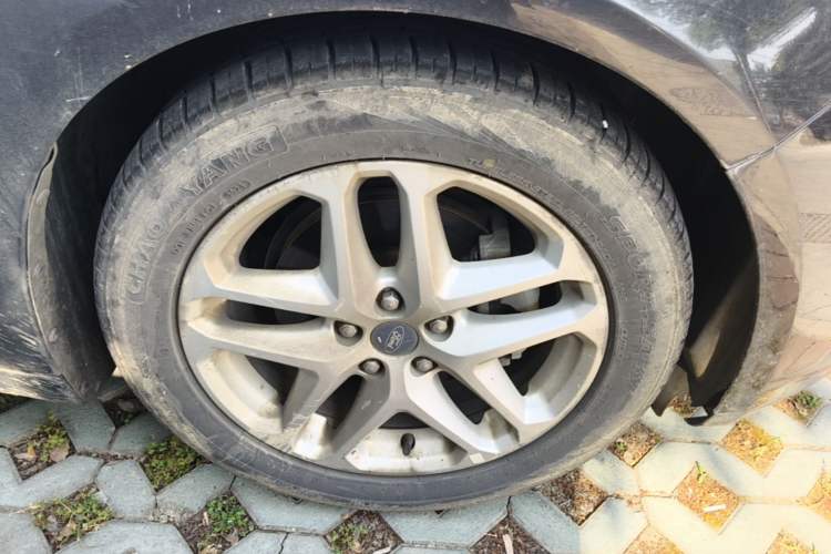 Used Ford Mondeo 2013 1.5L GTDi180 Fashion Edition Right Front Wheel Hub
