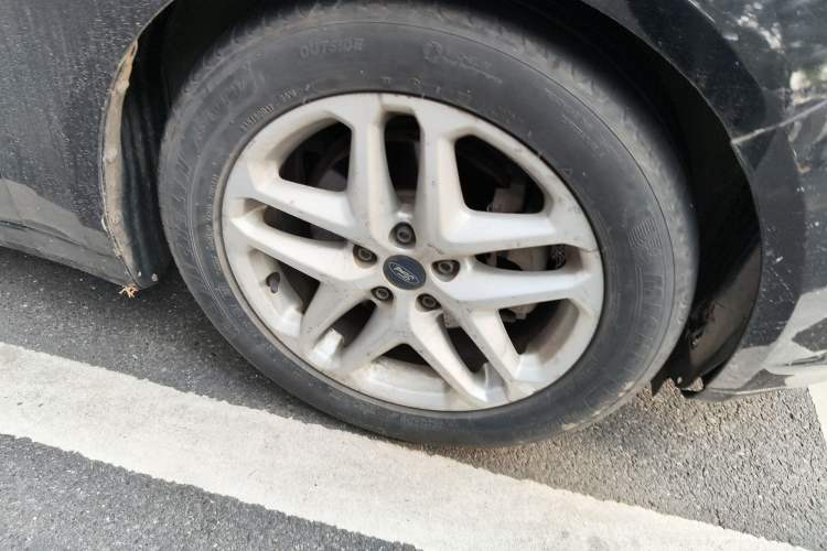 Used Ford Mondeo 2013 1.5L GTDi180 Fashion Edition Right Front Wheel Hub