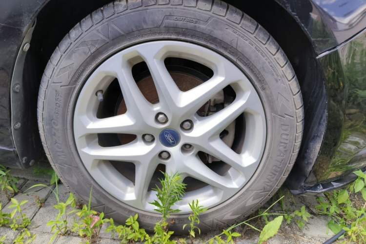 Used Ford Mondeo 2013 1.5L GTDi180 Fashion Edition Right Front Wheel Hub